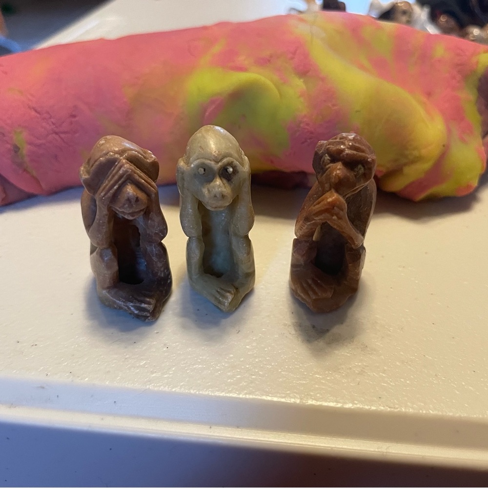 Hear no evil, speak no evil, see no evil monkeys